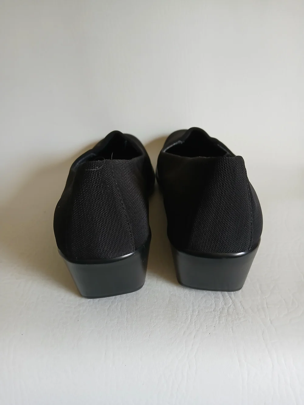 AEROSOLES Black Slip-On Wedge Loafers Microfabric Sz8M
